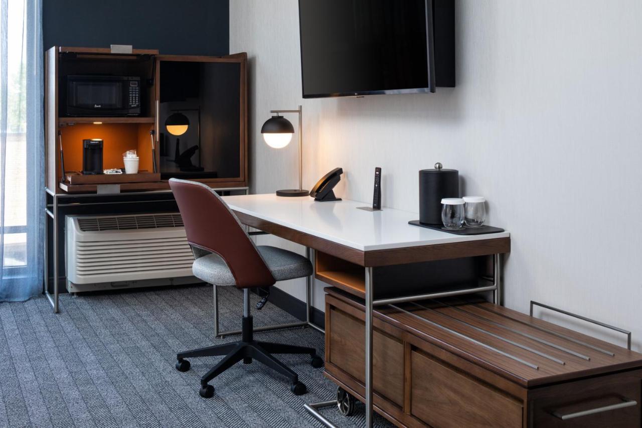 Courtyard By Marriott Downtown Hotel 3*