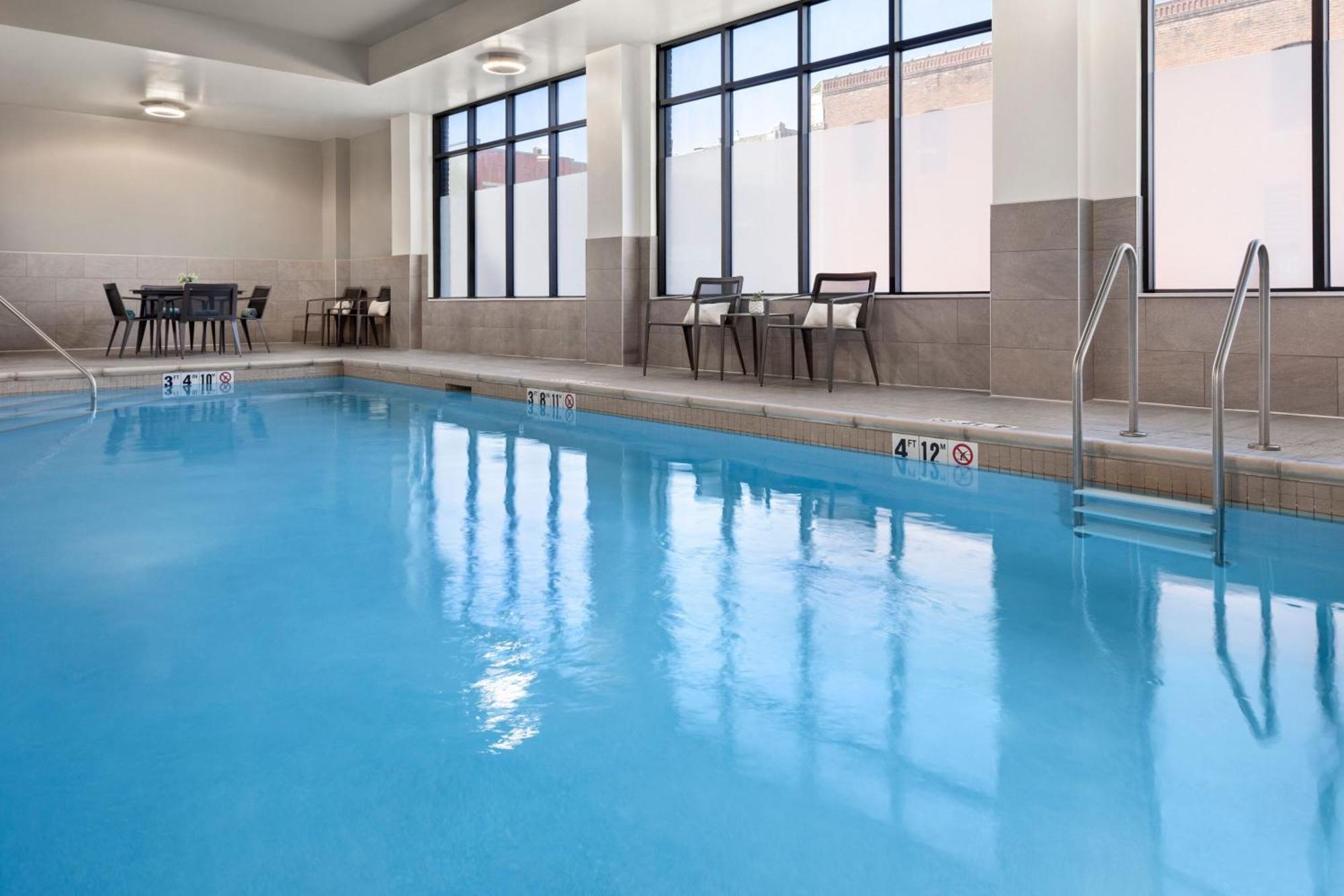 Hotel Courtyard By Marriott Downtown